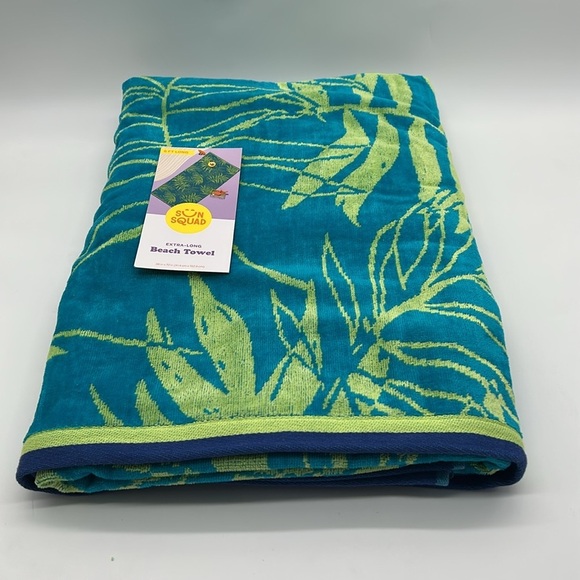 2440- Sun Squad Blue and Green Beach Towel 6 FT Long NWT - Picture 1 of 9